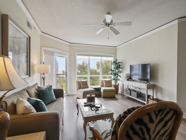 Ample, Two Bedroom Condo on Palmetto Dunes. Great location.