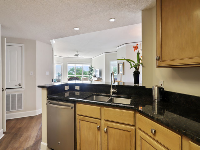 Ample, Two Bedroom Condo on Palmetto Dunes. Great location.