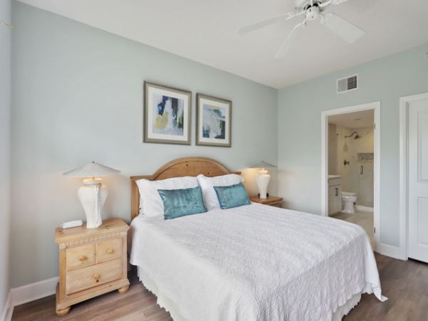 Ample, Two Bedroom Condo on Palmetto Dunes. Great location.