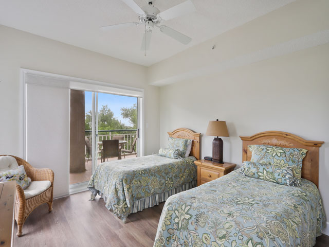 Ample, Two Bedroom Condo on Palmetto Dunes. Great location.