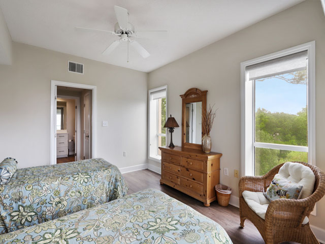 Ample, Two Bedroom Condo on Palmetto Dunes. Great location.