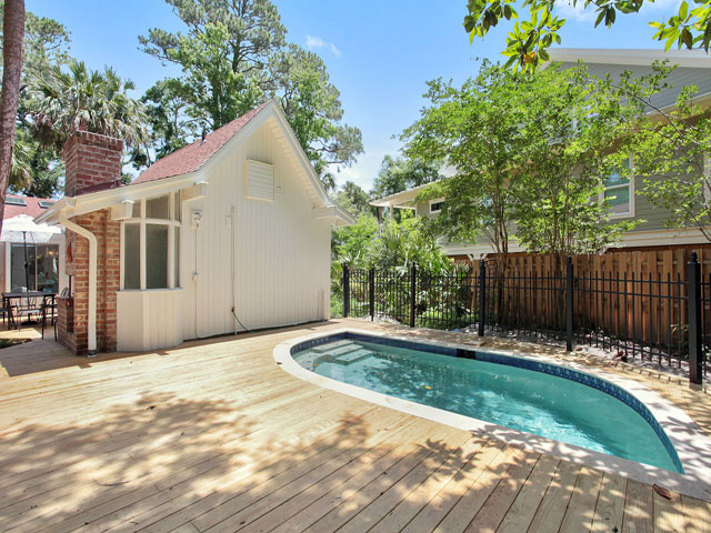 Charming Vacation Rental on Hilton Head. Call Today.