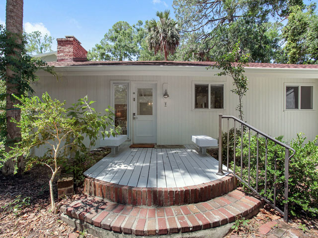 Charming Vacation Rental on Hilton Head. Call Today.