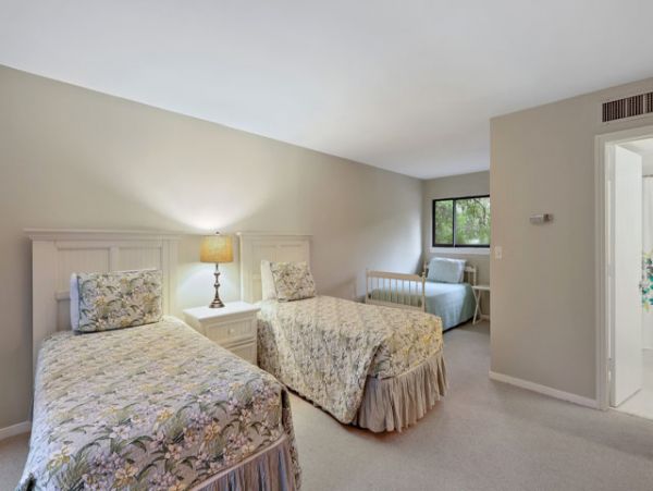 Charming Vacation Rental on Hilton Head. Call Today.