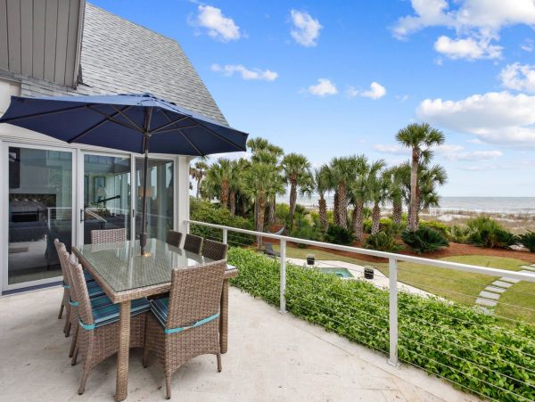 Hilton Head Private Path to Beach  Sleeps 18 Guests