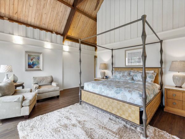 Hilton Head Private Path to Beach  Sleeps 18 Guests