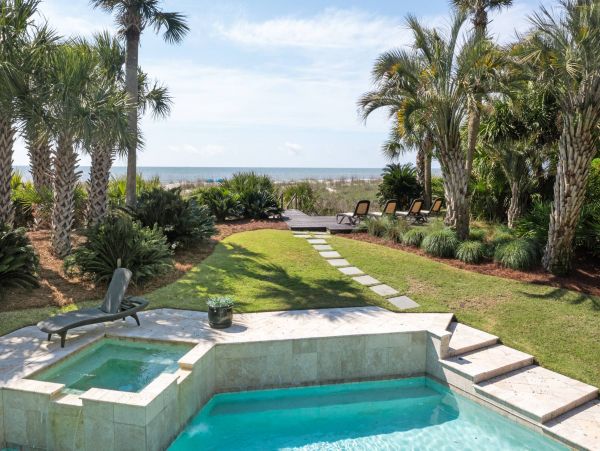 Hilton Head Private Path to Beach  Sleeps 18 Guests