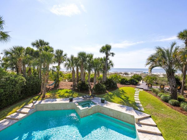 Hilton Head Private Path to Beach  Sleeps 18 Guests