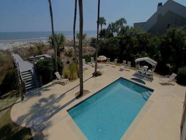 Charming Vacation Rental on Hilton Head. Call Today.