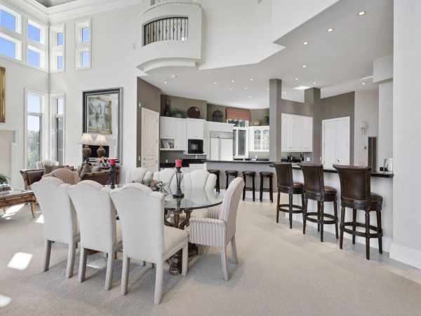 Luxurious Oceanfront 5 Bedroom Pool Home