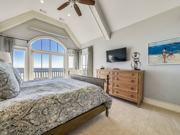 Hilton Head Luxury Vacation Rental Home Sleeps Twelve Guests