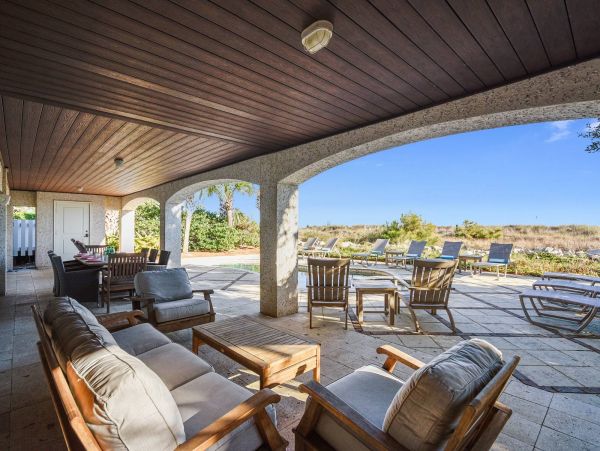 Hilton Head Luxury Vacation Rental Home Sleeps Twelve Guests
