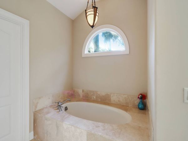 Hilton Head Vacation Rental - Eight Bedroom Hilton Head Beach House with Pool