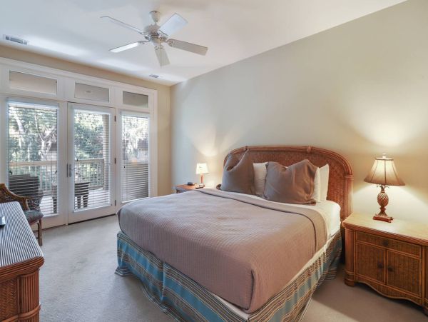 Hilton Head Vacation Rental - Eight Bedroom Hilton Head Beach House with Pool