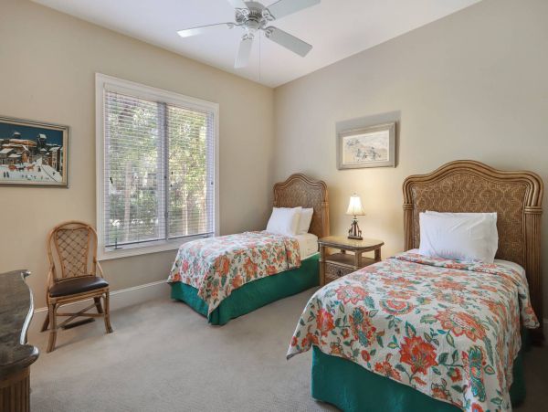Hilton Head Vacation Rental - Eight Bedroom Hilton Head Beach House with Pool