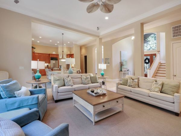 Hilton Head Vacation Rental - Eight Bedroom Hilton Head Beach House with Pool