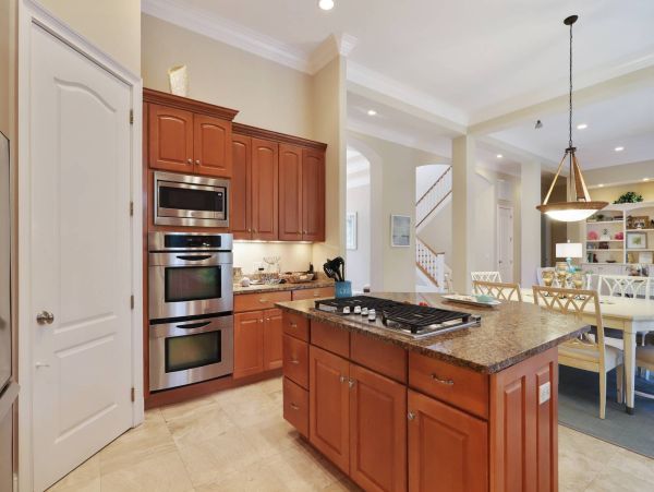 Hilton Head Vacation Rental - Eight Bedroom Hilton Head Beach House with Pool