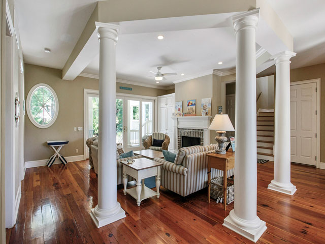 Hilton Head Vacation Rental Sleeps Eighteen Walk To Beach