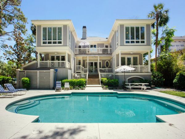 Hilton Head Vacation Rental Sleeps Eighteen Walk To Beach
