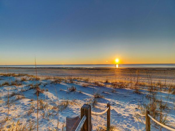 Stunning Oceanview 4-Bedroom Home with Pool in Hilton Head
