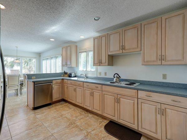 Stunning Oceanview 4-Bedroom Home with Pool in Hilton Head