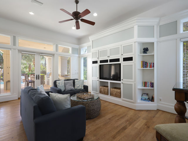Hilton Head Luxury Vacation Accommodation Walk to Beach