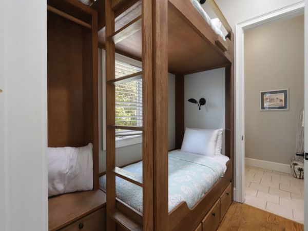 Hilton Head Luxury Vacation Accommodation Walk to Beach