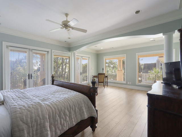 Hilton Head Luxury Vacation Accommodation Walk to Beach
