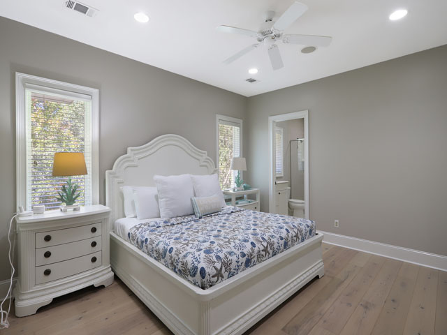 Hilton Head Luxury Vacation Accommodation Walk to Beach