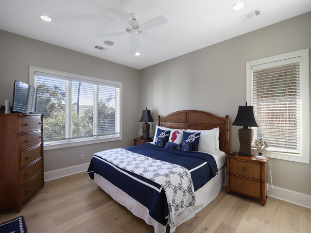 Hilton Head Luxury Vacation Accommodation Walk to Beach