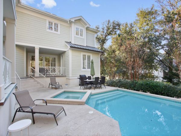 Charming Vacation Rental on Hilton Head. Call Today.