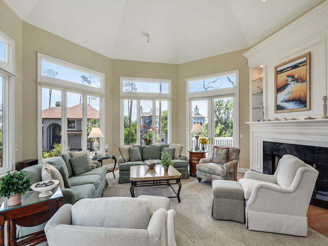 Charming Vacation Rental on Hilton Head. Call Today.