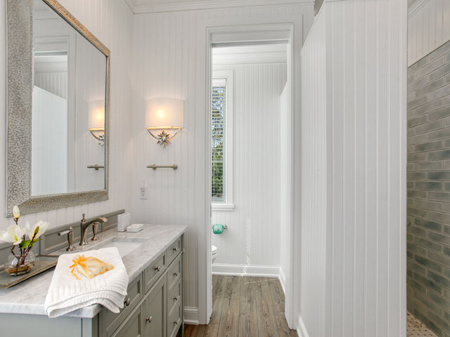 Hilton Head Luxury Vacation Accommodation Walk to Beach