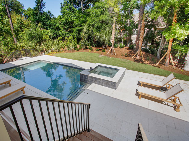 Hilton Head Luxury Vacation Accommodation Walk to Beach