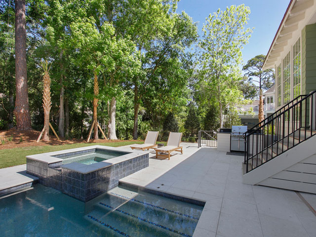 Hilton Head Luxury Vacation Accommodation Walk to Beach