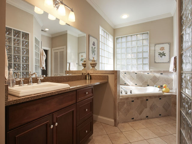Hilton Head Vacation Rental Sleeps Twelve Guests