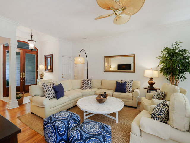 Upscale Pool Home Rental on Hilton Head 5 Bedrooms Sleeps 14