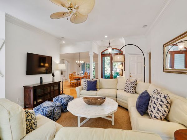 Upscale Pool Home Rental on Hilton Head 5 Bedrooms Sleeps 14