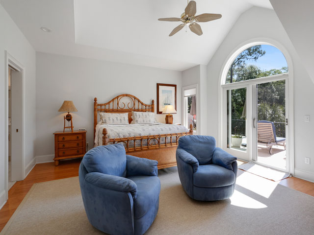 Upscale Pool Home Rental on Hilton Head 5 Bedrooms Sleeps 14