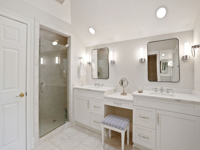 Upscale Pool Home Rental on Hilton Head 5 Bedrooms Sleeps 14