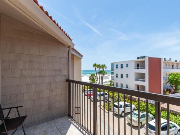 Gulf View Vacation Condo In Siesta Key With Pool 6 Guests