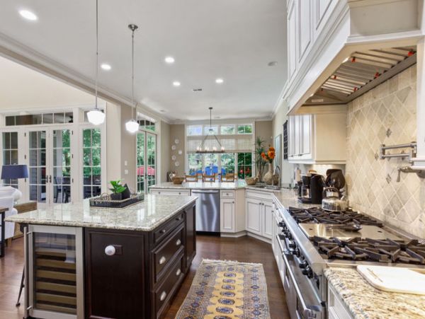 Hilton Head Luxury 5 Bedroom Pool Home Walk to Beach