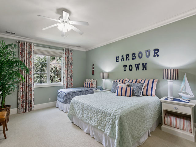 Hilton Head Luxury 5 Bedroom Pool Home Walk to Beach
