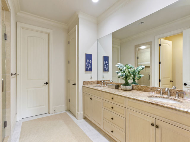 Hilton Head Luxury 5 Bedroom Pool Home Walk to Beach