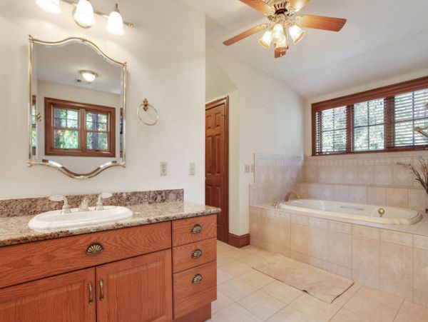 Hilton Head Vacation Rental Home Five Bedrooms Walk To Beach