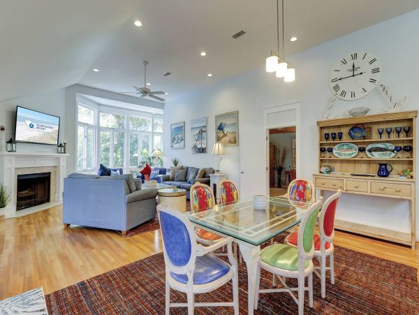 Charming 3 Bedroom Plus Loft Vacation Rental on Hilton Head About 150 Steps To Beach