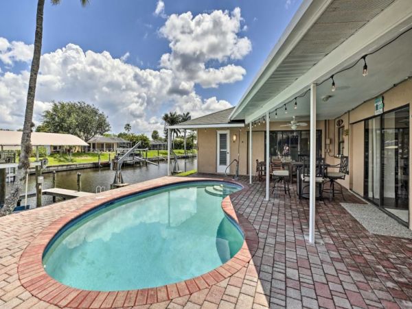 Cape Coral Vacation Home With Private Pool And Dock 6 Guests