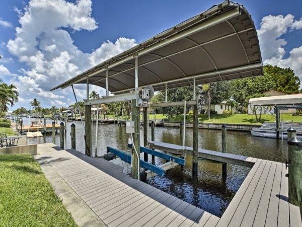Cape Coral Vacation Home With Private Pool And Dock 6 Guests