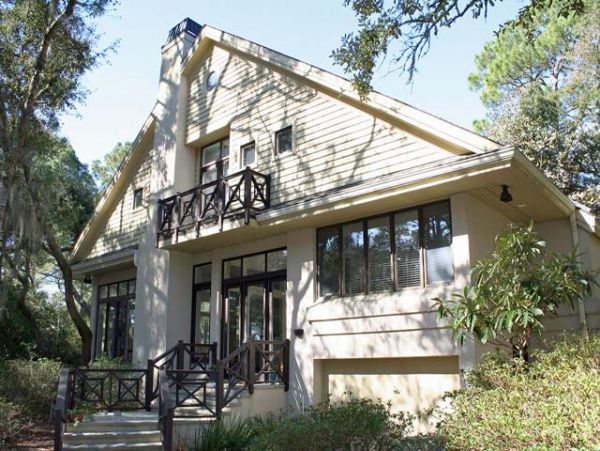 Hilton Head Four Bedroom Rental Sixty Yards from the Beach