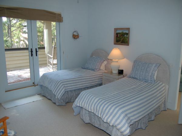 Hilton Head Four Bedroom Rental Sixty Yards from the Beach